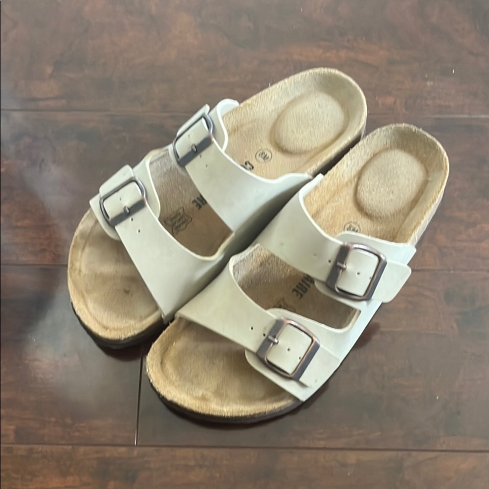 Cushionaire Cork Footbed Sandals